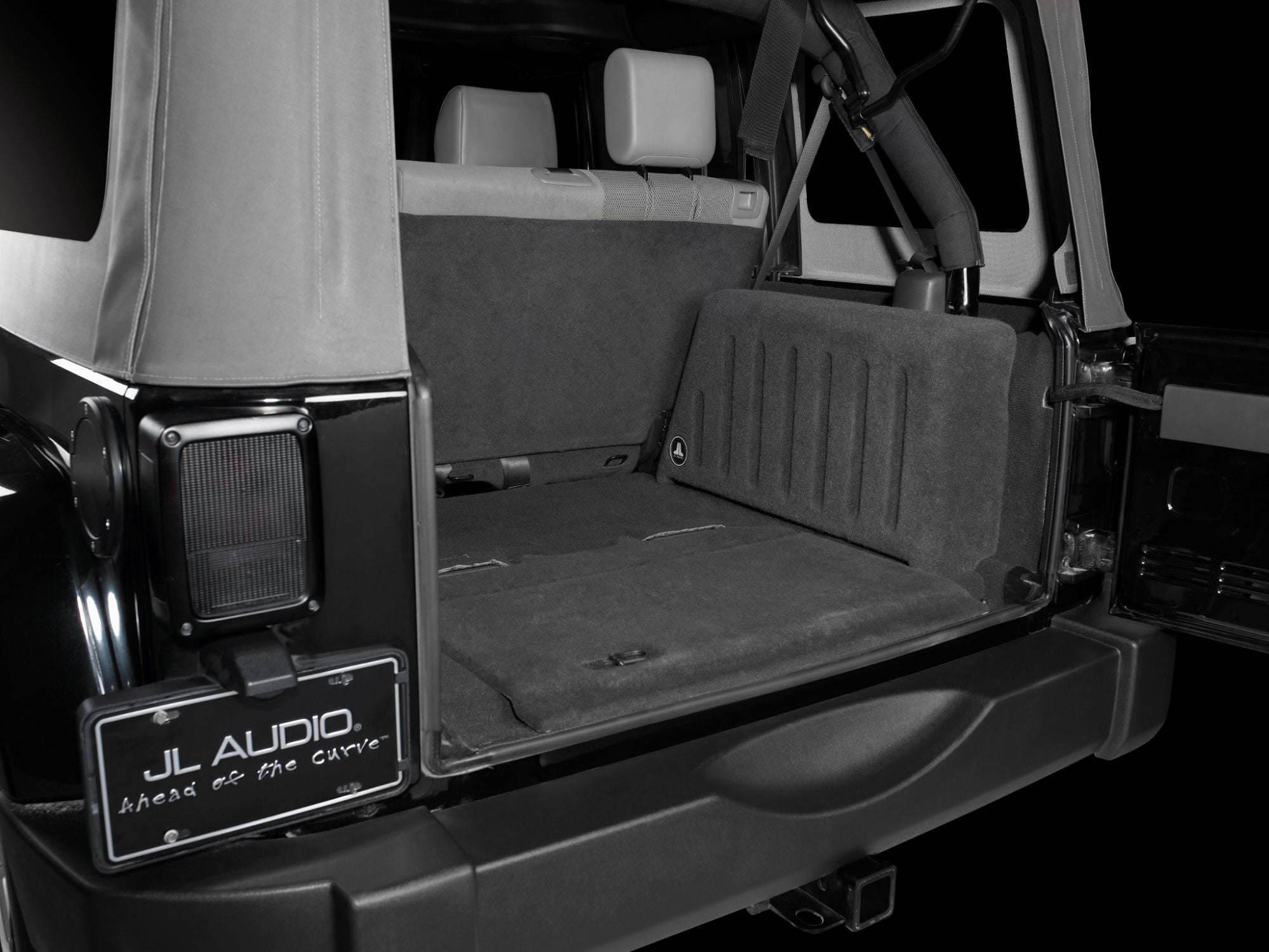 JL Audio SB-J-UNLTD4D/13TW5v2/BK